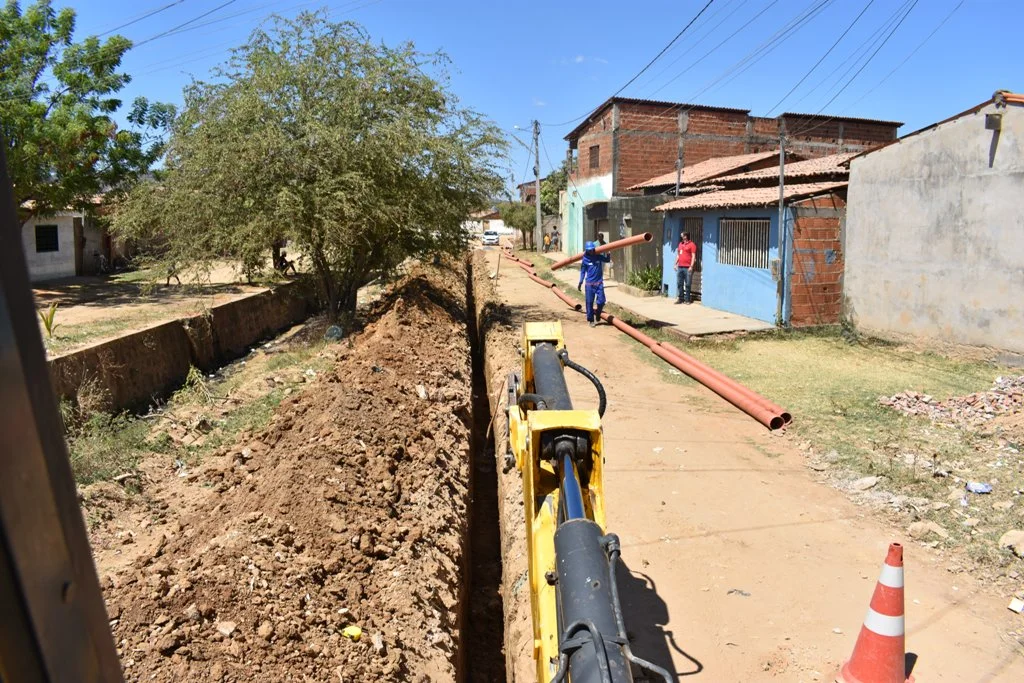 Embasa: Implantação da rede de esgotamento sanitário tem início em novo bairro de Barreiras