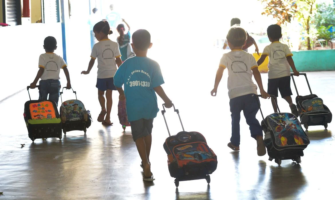 Câmara aprova PL que obriga poder público a identificar demanda por vagas em creches