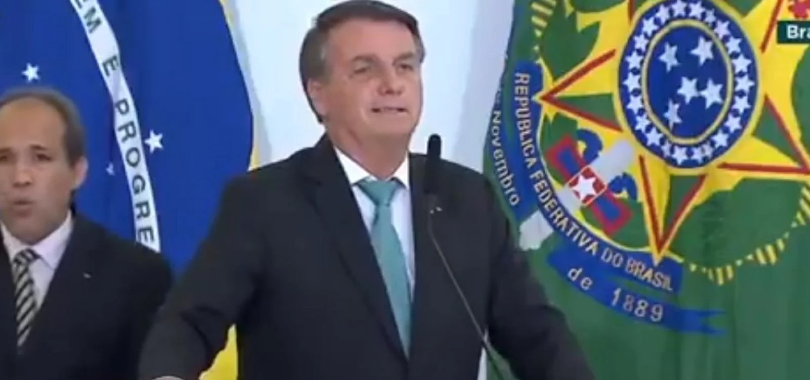 “Nada está tão ruim que não possa piorar”, diz Bolsonaro sobre crise econômica