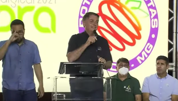“O meu time está indo muito bem”, disse Bolsonaro ao descartar troca no Ministério