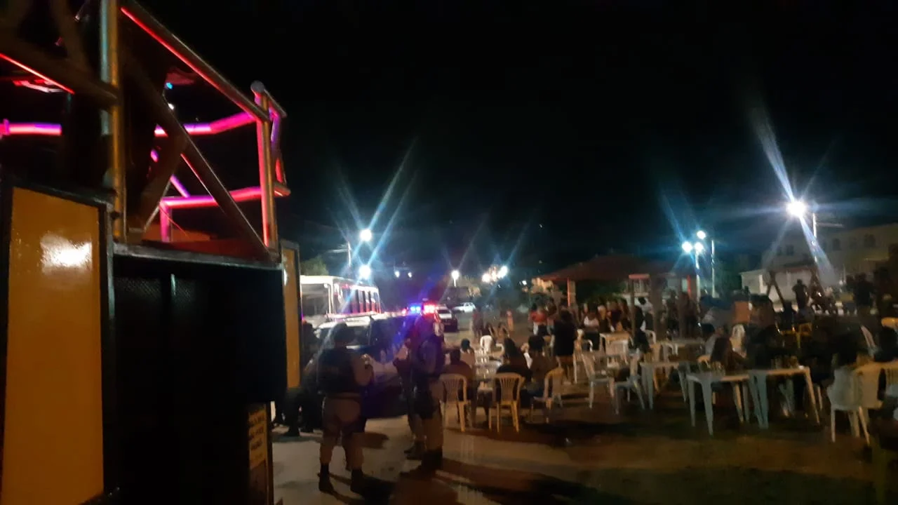 Com apoio das forças de segurança SEMATUR acaba com carnaval fora de época em Barreiras