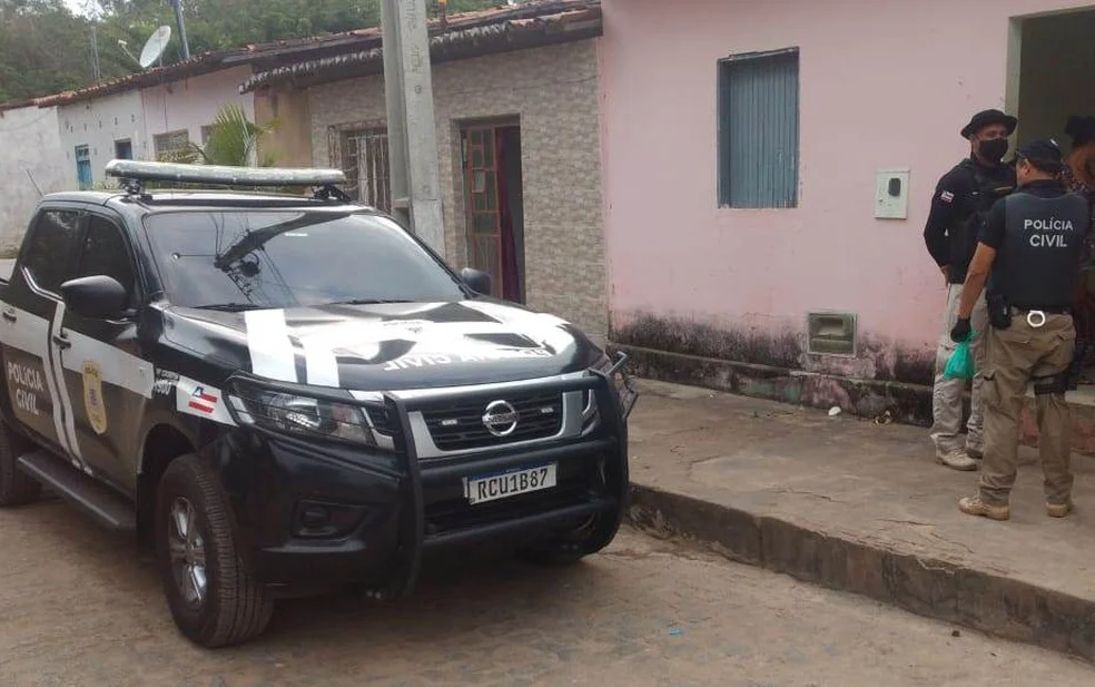 Operação da Polícia Civil em combate a crimes contra a vida e o patrimônio cumpre mandados de prisão e busca no interior da Bahia