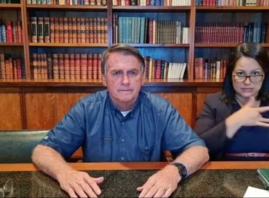 Facebook e Instagram derrubam live em que Bolsonaro associou Aids a vacina da Covid-19