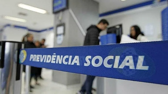 Prazo para agendar revisão de perícia no INSS e evitar perda do auxílio-doença termina nesta sexta