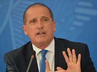 Governo federal baixa portaria que proíbe demissões por falta de vacina