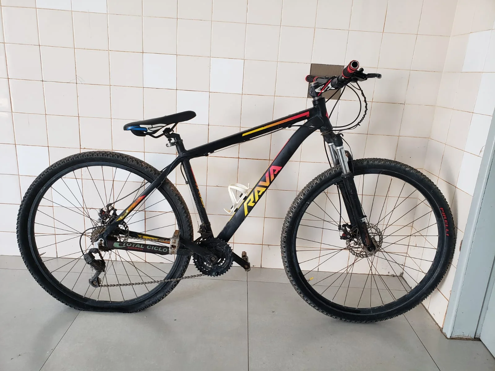 POLÍCIA MILITAR RECUPERA BICICLETA FURTADA SUSPEITO CONSEGUE FUGIR
