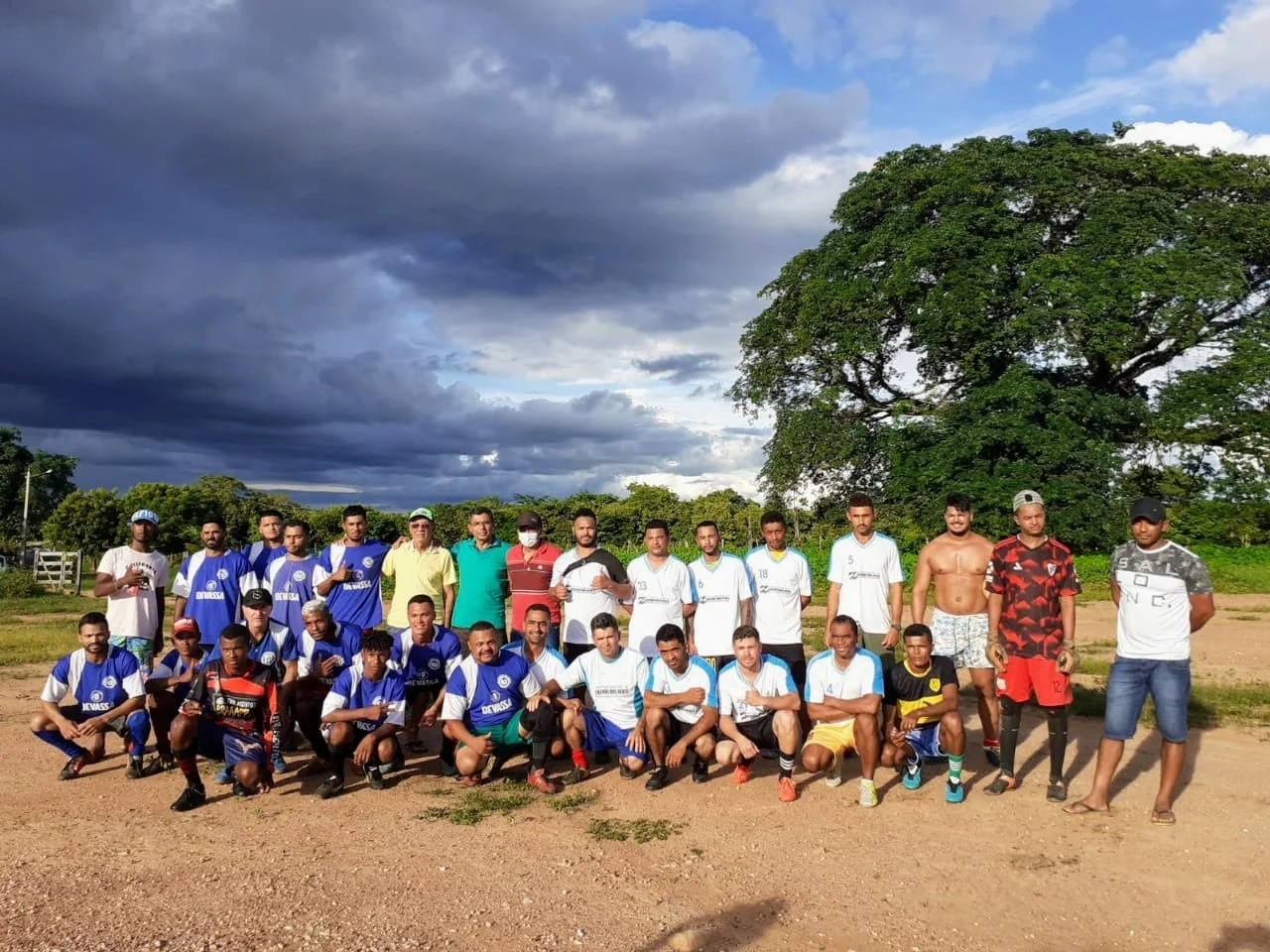 Famílias voltam a se reunir em Jogo de confraternização entre casados e solteiros da fazenda Quati