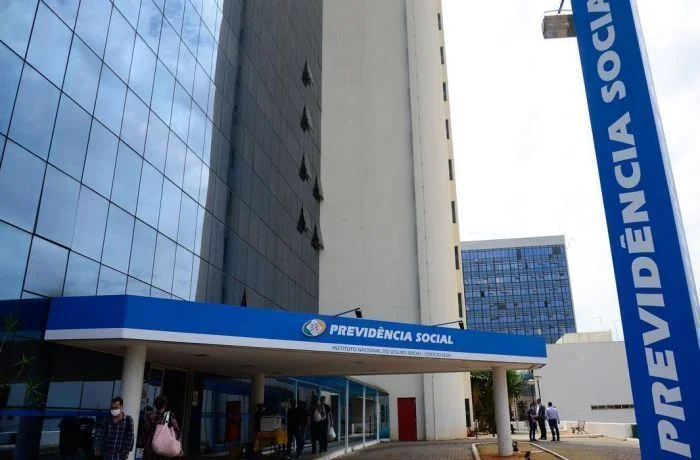 Servidores do INSS fazem apagão nesta quarta contra o desmonte e por salários