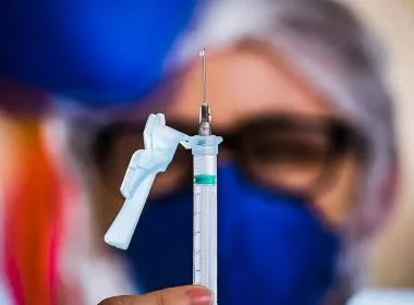 Nova vacina contra herpes-zóster apresenta eficácia de 97%; conheça benefícios