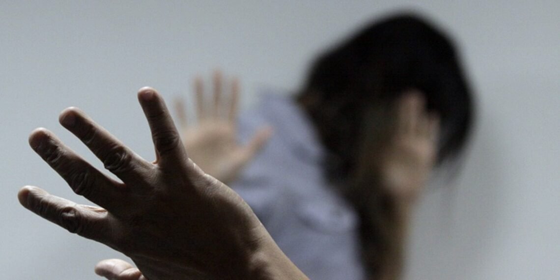 Homem invade residência e agride ex-companheira de convívio em Luís Eduardo Magalhães