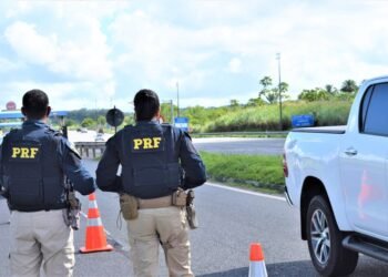PRF na Bahia apresenta balanço da Operação Proclamação da República 2022 com redução expressiva em todos os índices de acidentalidade; óbitos caíram 40%