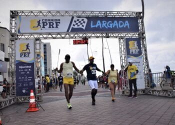 Corrida PRF em prol do GACC-BA supera expectativas e leva 1.200 corredores para o Farol da Barra