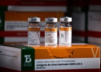 Butantan entrega 1 milhão de doses de CoronaVac para crianças