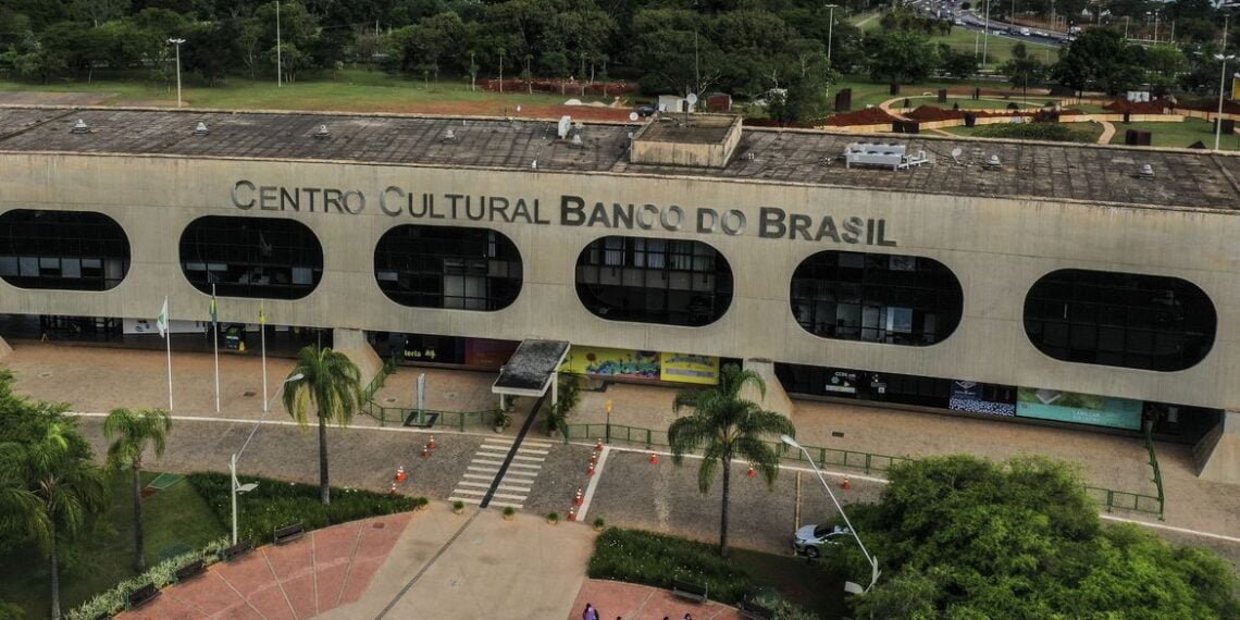 Guido Mantega pede desligamento da equipe de transição