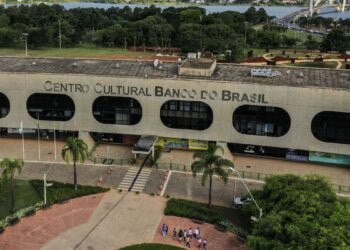 Guido Mantega pede desligamento da equipe de transição