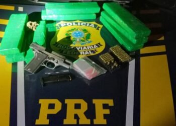 Após quase 70 Km de perseguição, casal é preso na Chapada Diamantina transportando pistola, munições e drogas dentro de carro roubado