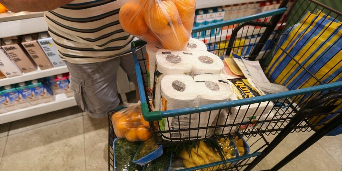 Economia Abras: consumo nos lares acumula alta de 2,84% de janeiro a setembro