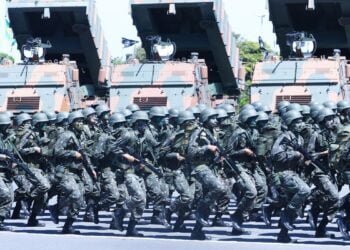 Decretos oficializam troca de comando no Exército