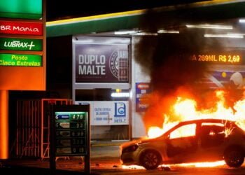 Polícia prende três suspeitos de ato de vandalismo em Brasília