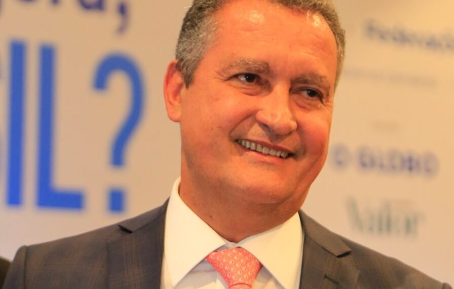 Governador Rui Costa debate desafios do novo governo federal em Brasília