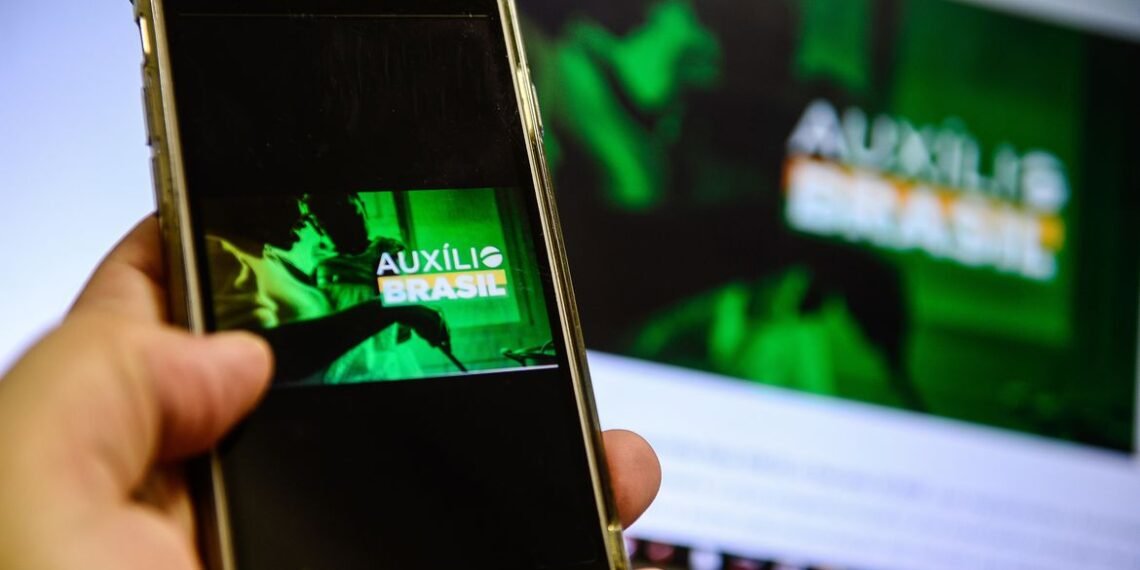 Pagamento da parcela de dezembro do Auxílio Brasil começa hoje