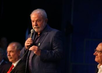 Lula confirma Aloizio Mercadante como presidente BNDES
