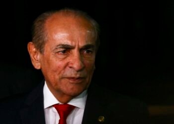 Castro apresenta relatório sobre texto que altera orçamento secreto