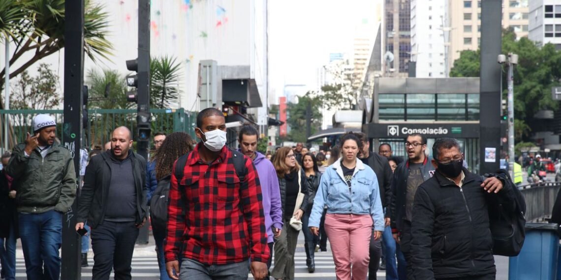 Brasil registra 54.493 novos casos de covid-19 em 24 horas