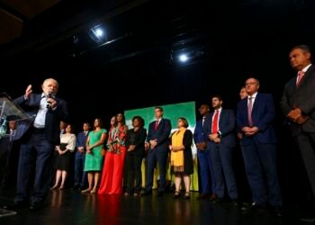Presidente eleito Lula anuncia mais 16 ministros da futura gestão