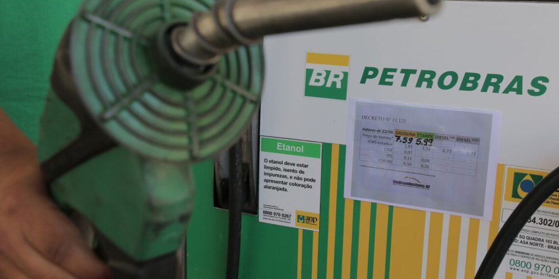 Petrobras reduz preços da gasolina e do diesel para as distribuidoras