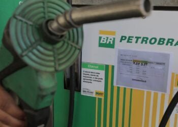 Petrobras reduz preços da gasolina e do diesel para as distribuidoras