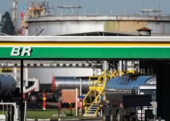 Petrobras aumenta preço de venda de gasolina para as distribuidoras