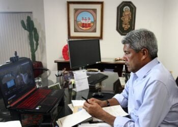 Por videoconferência, Jerônimo Rodrigues se reúne com ministro e governadores para discutir relação entre Estados e União