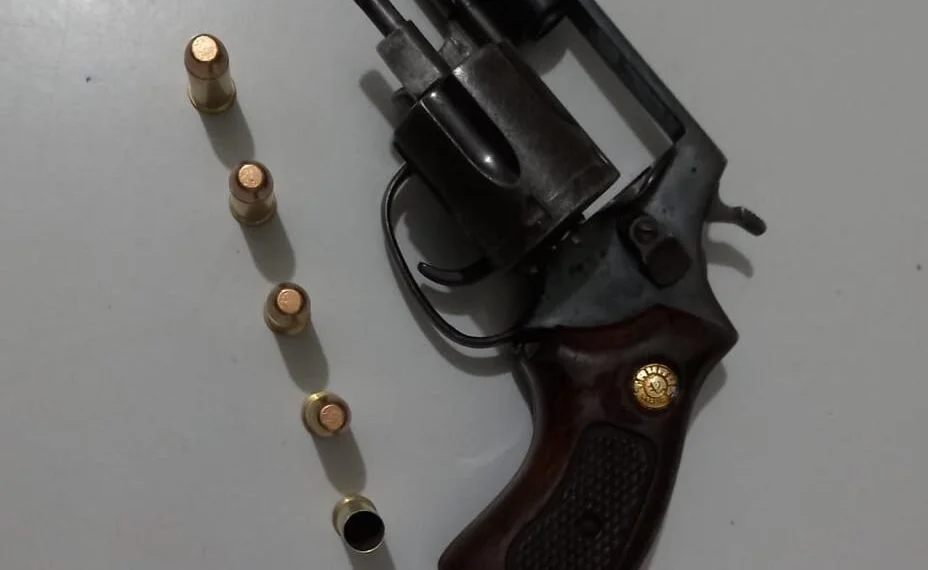 83 ª CIPM PRENDE AUTOR DE TENTATIVA DE HOMICÍDIO E PORTE ILEGAL DE ARMA DE FOGO