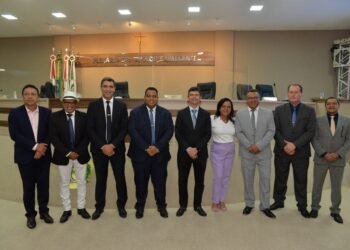 Nova mesa diretora da Câmara Municipal de Barreiras já está empossada