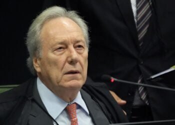 Justiça STF nega liberdade a presos após atos de 8 de janeiro