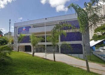 Rede estadual de ensino disponibiliza espaços escolares para auxílio na matrícula on-line