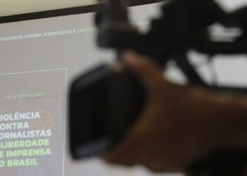 Fenaj: Brasil registra uma agressão a jornalista por dia em 2022
