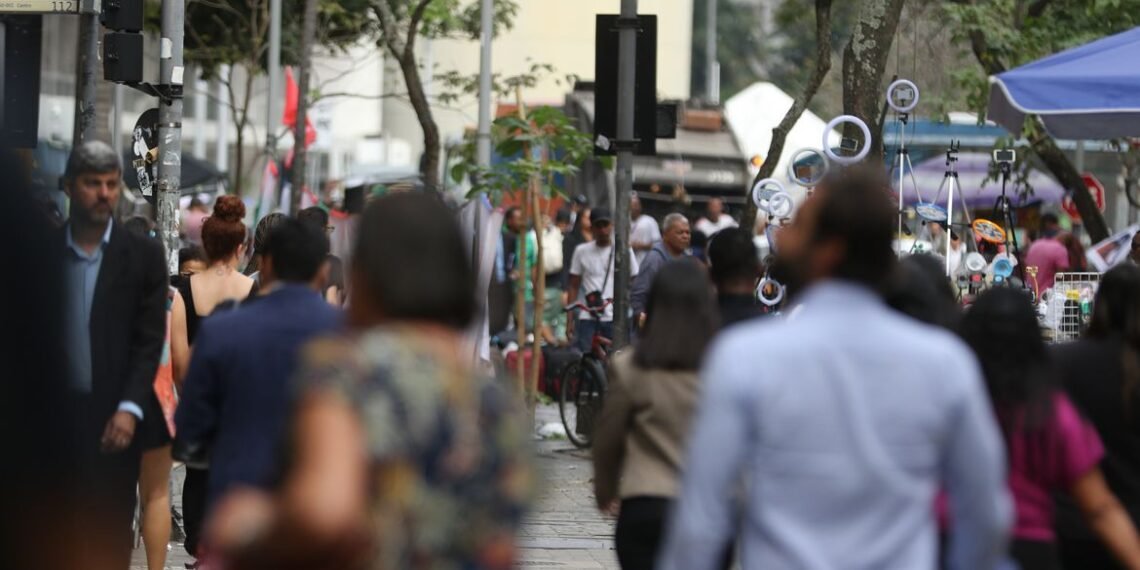 Em 24 horas, Brasil registra 41 mil novos casos e 68 mortes por covid