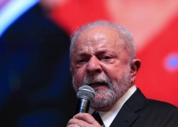 Bolsa Família voltará a exigir frequência escolar e vacinação