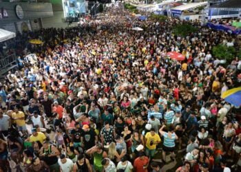 Mais de 90 mil pessoas na avenida no segundo dia do Barreiras Folia 2023 confirma que de fato este será mesmo o melhor de todos 