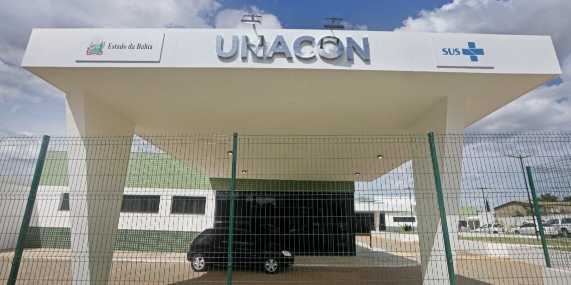 Governador Jerônimo inaugura 90 leitos no Hospital Regional e novas sedes da Polícia Civil, em Irecê