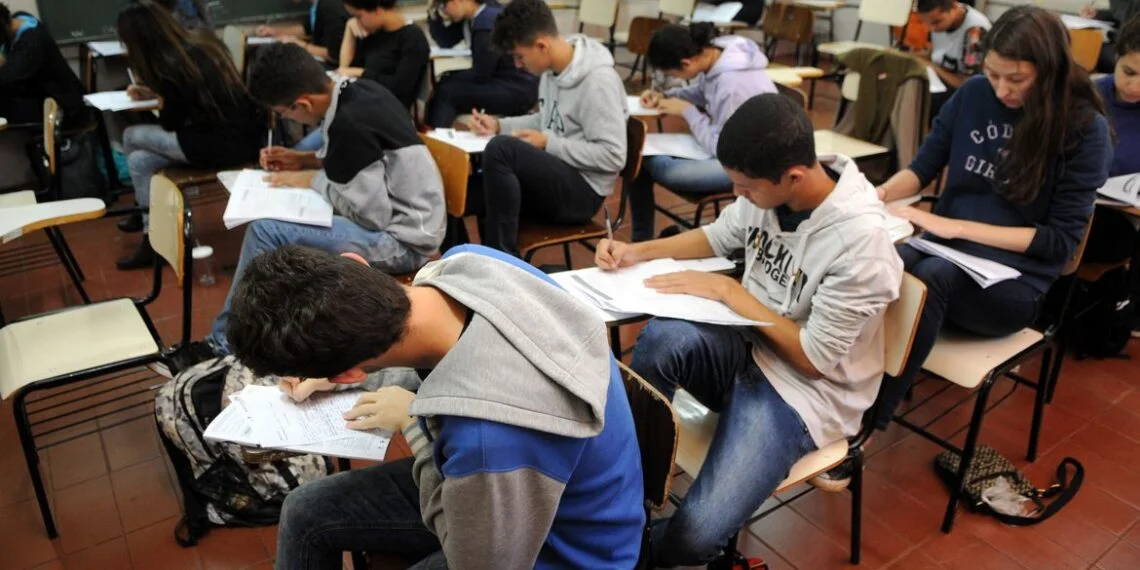 População desconhece mudanças trazidas pelo novo ensino médio