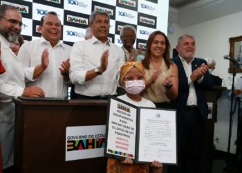 Jerônimo entrega dez novos leitos de UTI Pediátrica e reajusta contratos para o Hospital Martagão Gesteira; investimentos somam R$ 8,3 milhões