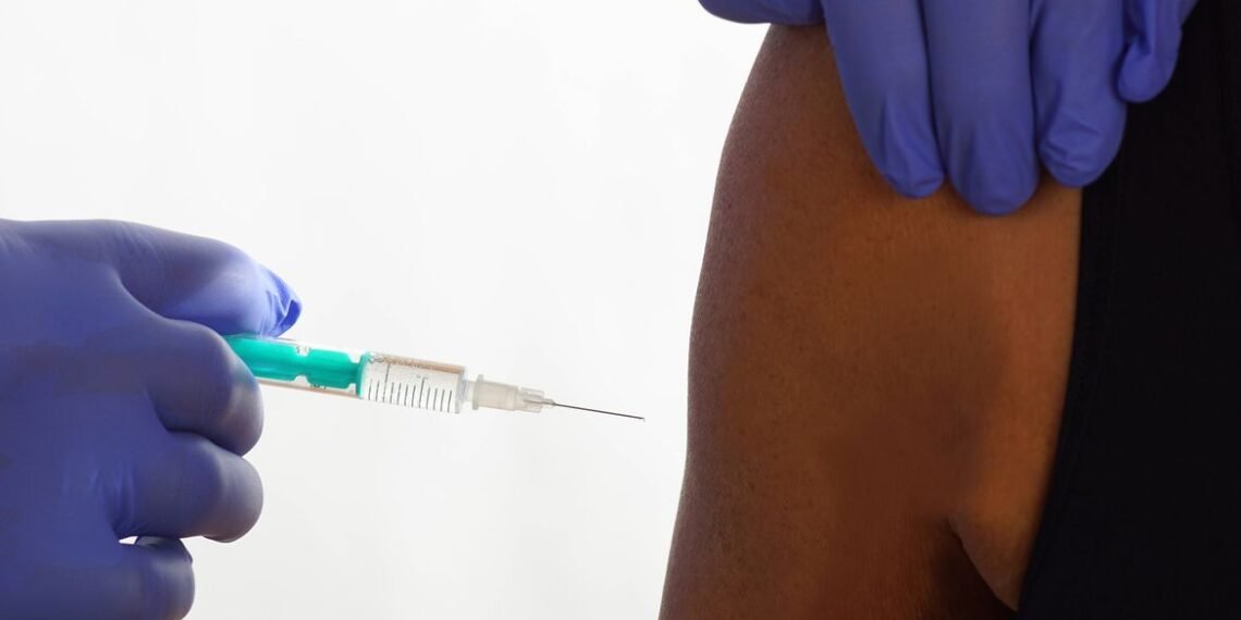 Vacinação contra a mpox começa em março