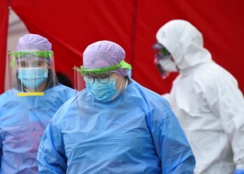 Em três anos de pandemia de covid-19, ciência e vírus evoluíram