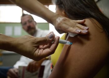 Baixa cobertura vacinal contra HPV favorece casos de câncer