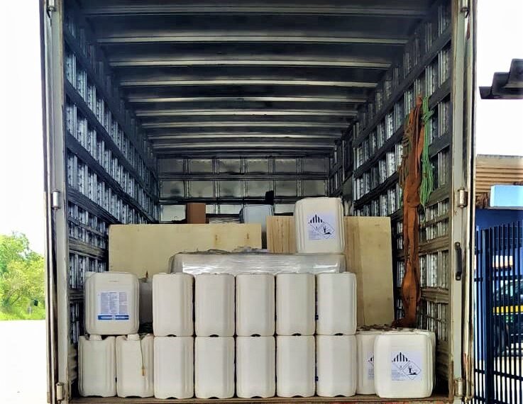 PRF autua motorista no Oeste da Bahia pelo transporte irregular de produtos perigosos