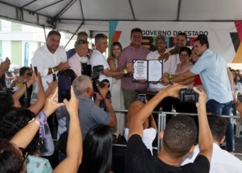 Jerônimo inaugura ampliação e modernização do Centro Estadual de Educação Profissional (CEEP do Semiárido), em São Domingos
