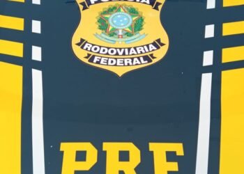 Mulher é presa na BR 116 com R$ 100 mil fixado ao corpo